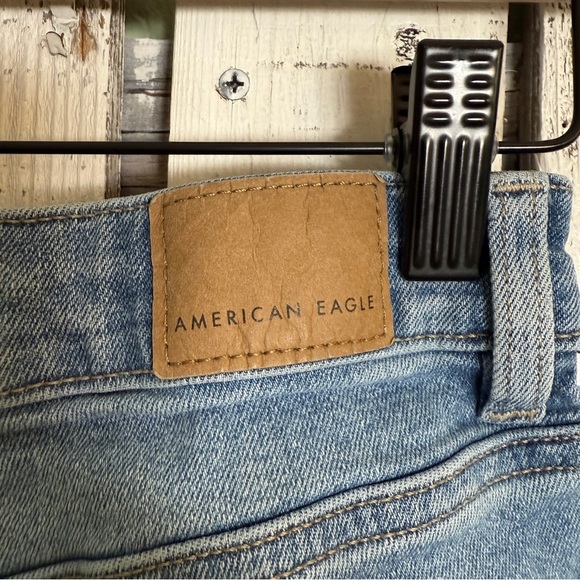 American Eagle High Waist Cut Off Distressed Jean Shorts Raw Hem Size 0 Grunge - Picture 10 of 11